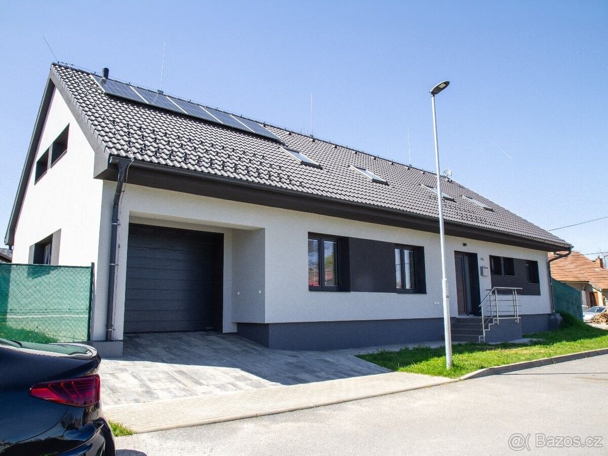 Rodinné domy, Jihlava, 586 01 - 1