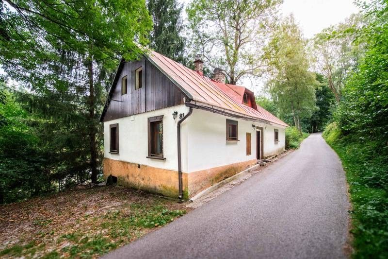 Rodinné domy, Dolní Dvůr, 149 m² - 1