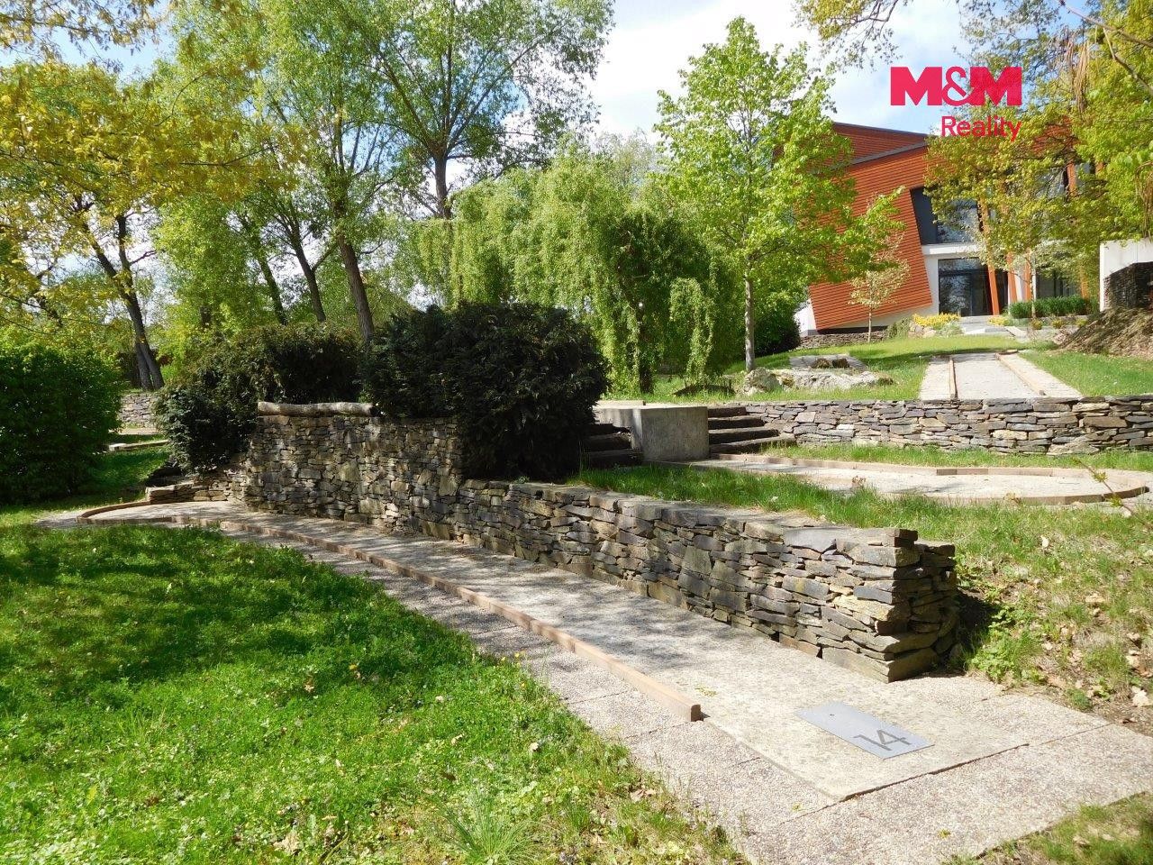 Restaurace, Okrouhlo, 1 076 m² - 2