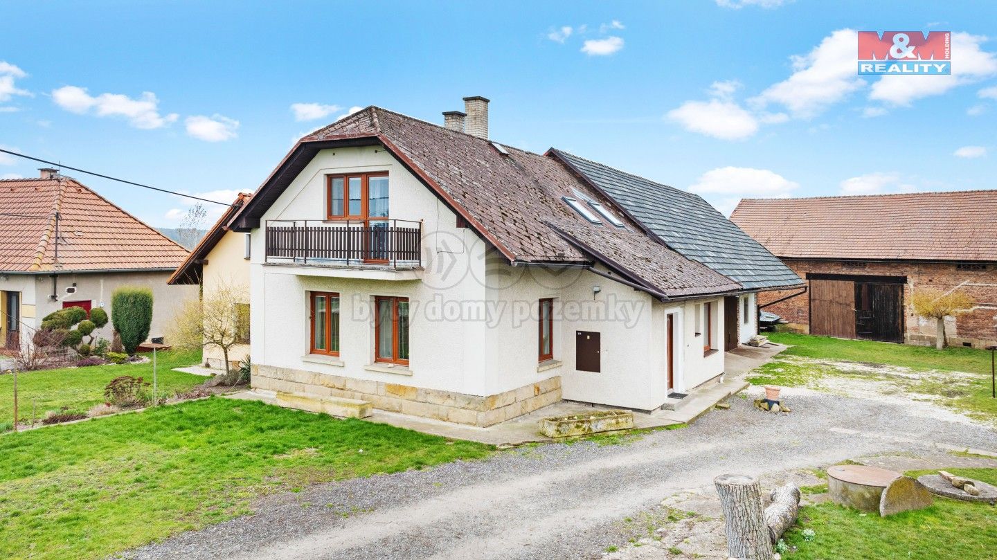 Rodinné domy, Bříšťany, 123 m²