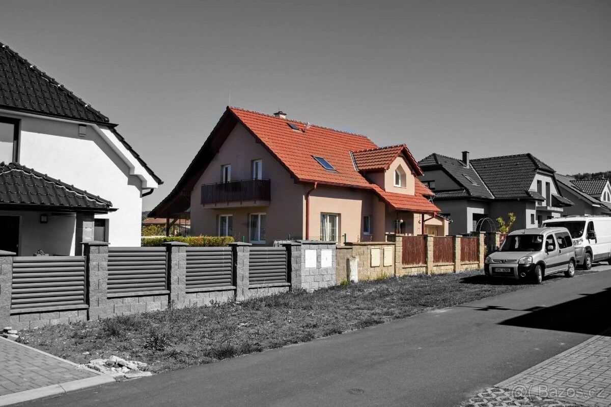 Rodinné domy, Slavětín nad Ohří, 439 09 - 1