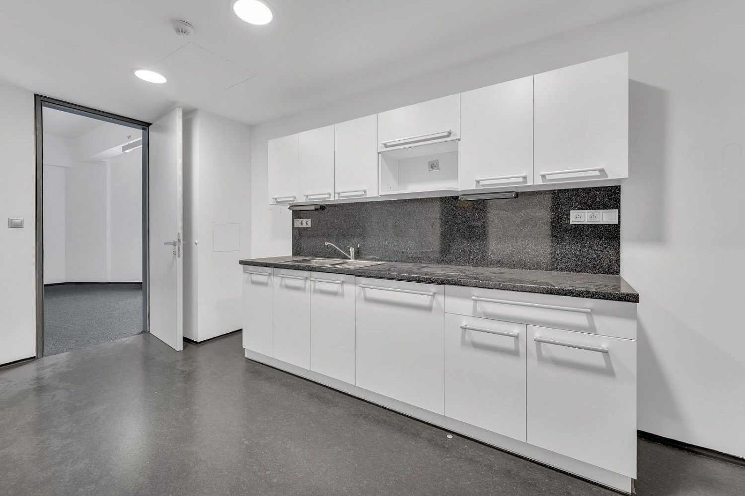 Pronájem kancelář - Praha, 653 m² - 5