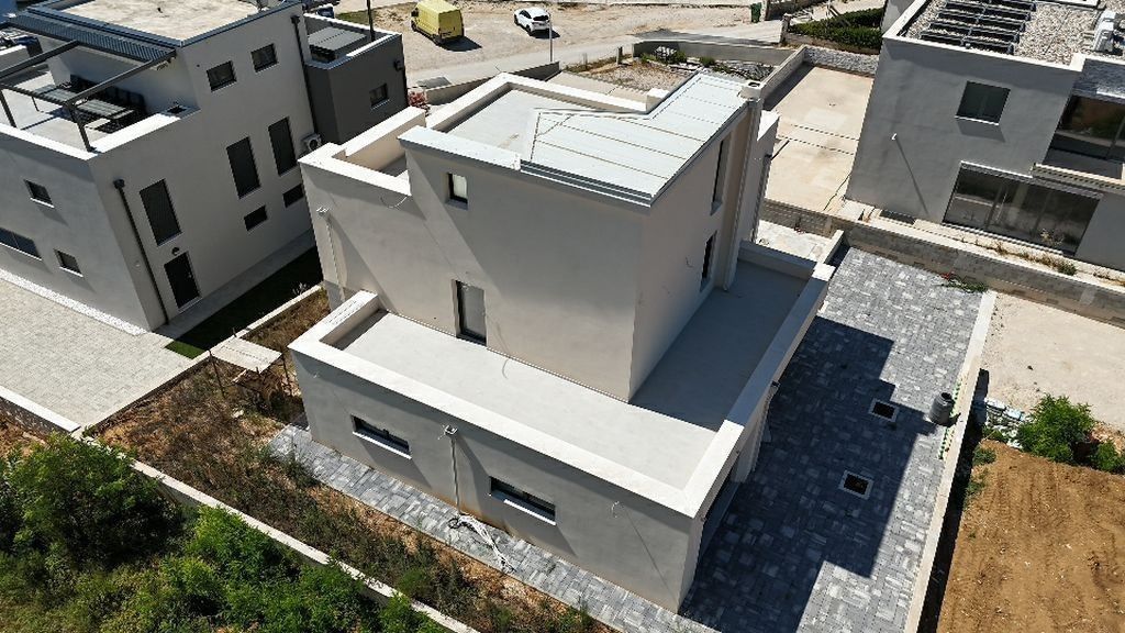 Rodinný dům · 987 66, Zahraničí - 4