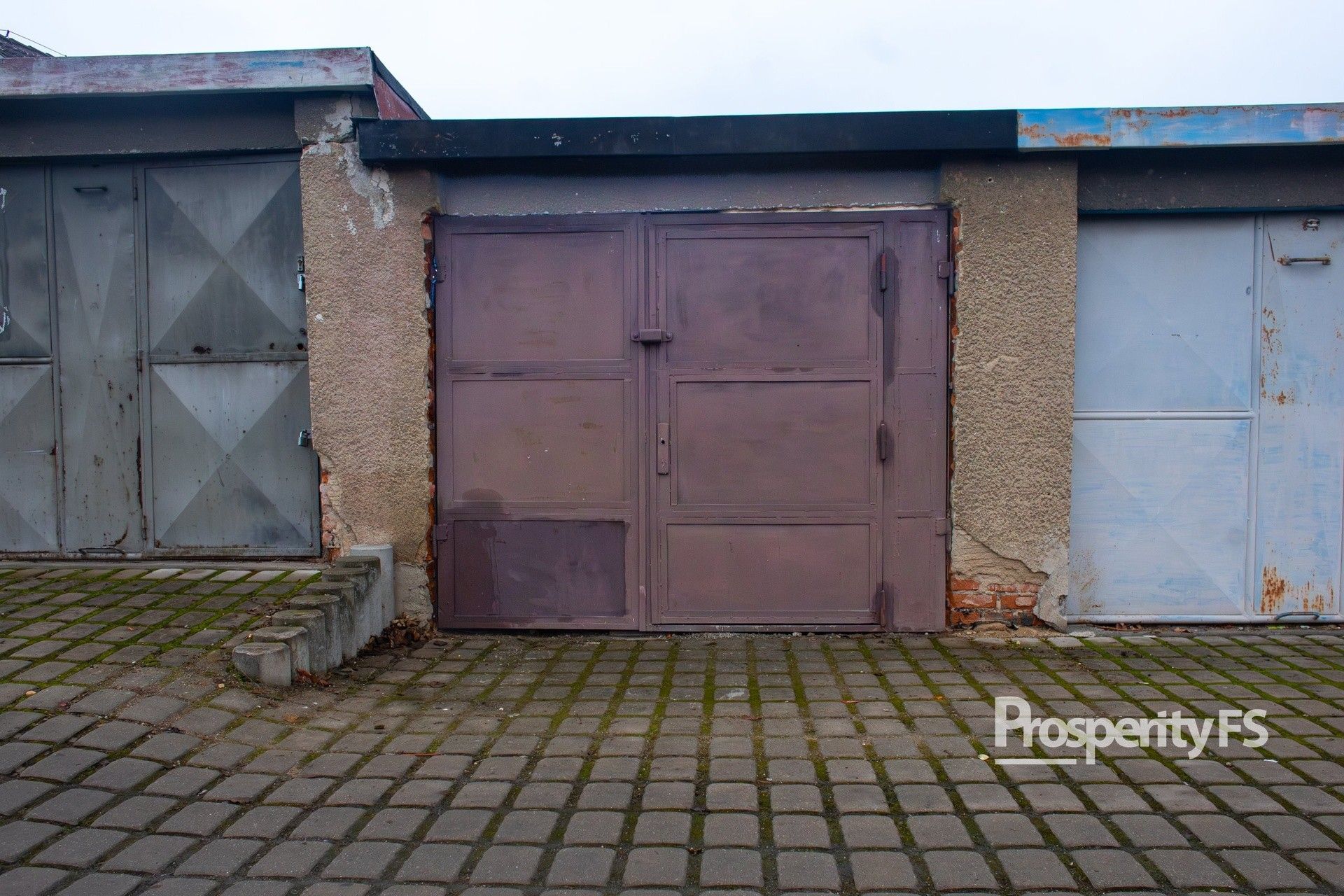 Garáže, Dlouhá, Kladno, 20 m²