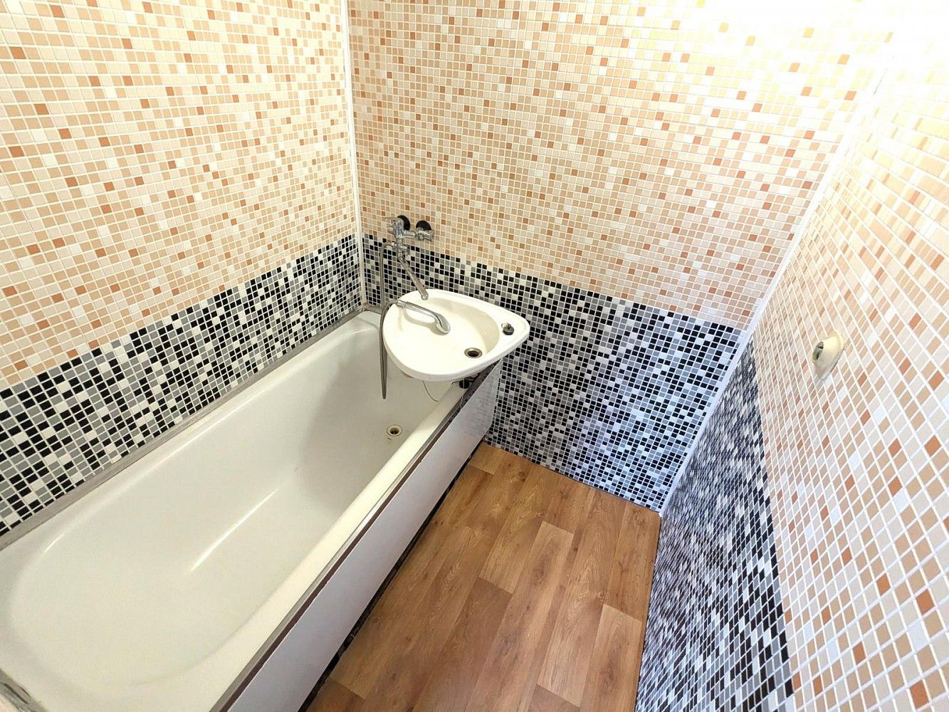 Byt 2+1 · 60 m² · Klášterec nad Ohří - Miřetice u Klášterce nad Ohří, okres Chomutov, Ústecký kraj - 3