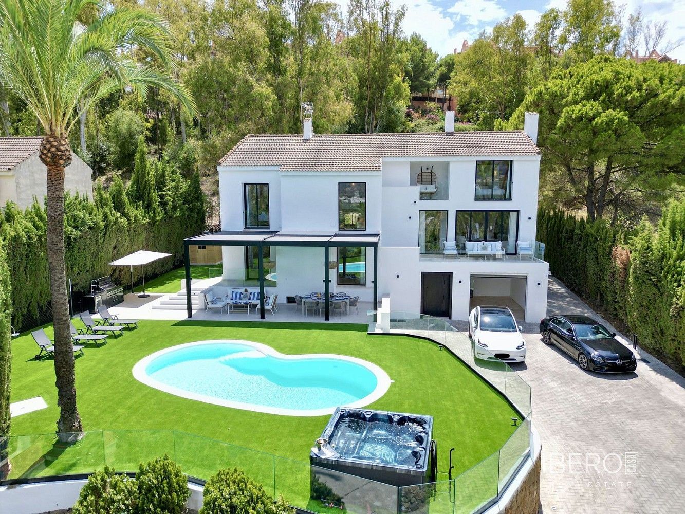 Rodinné domy, Nueva Andalucía, Španělsko, 321 m² - 1