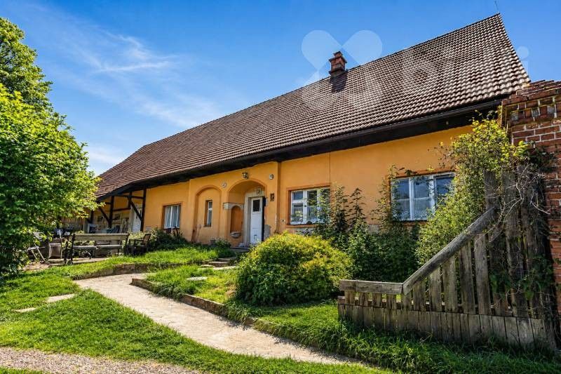 Rodinné domy, Božanov, 765 m² - 1