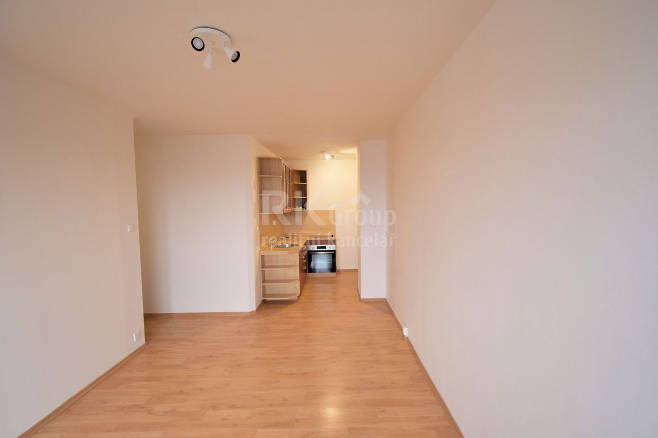 Pronájem byt 2+kk - Konstantinova, Praha, 42 m²