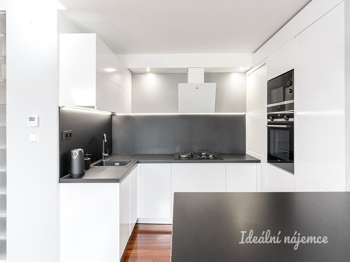 Byt 3+kk · 78 m² · Staropramenná, Praha - 3