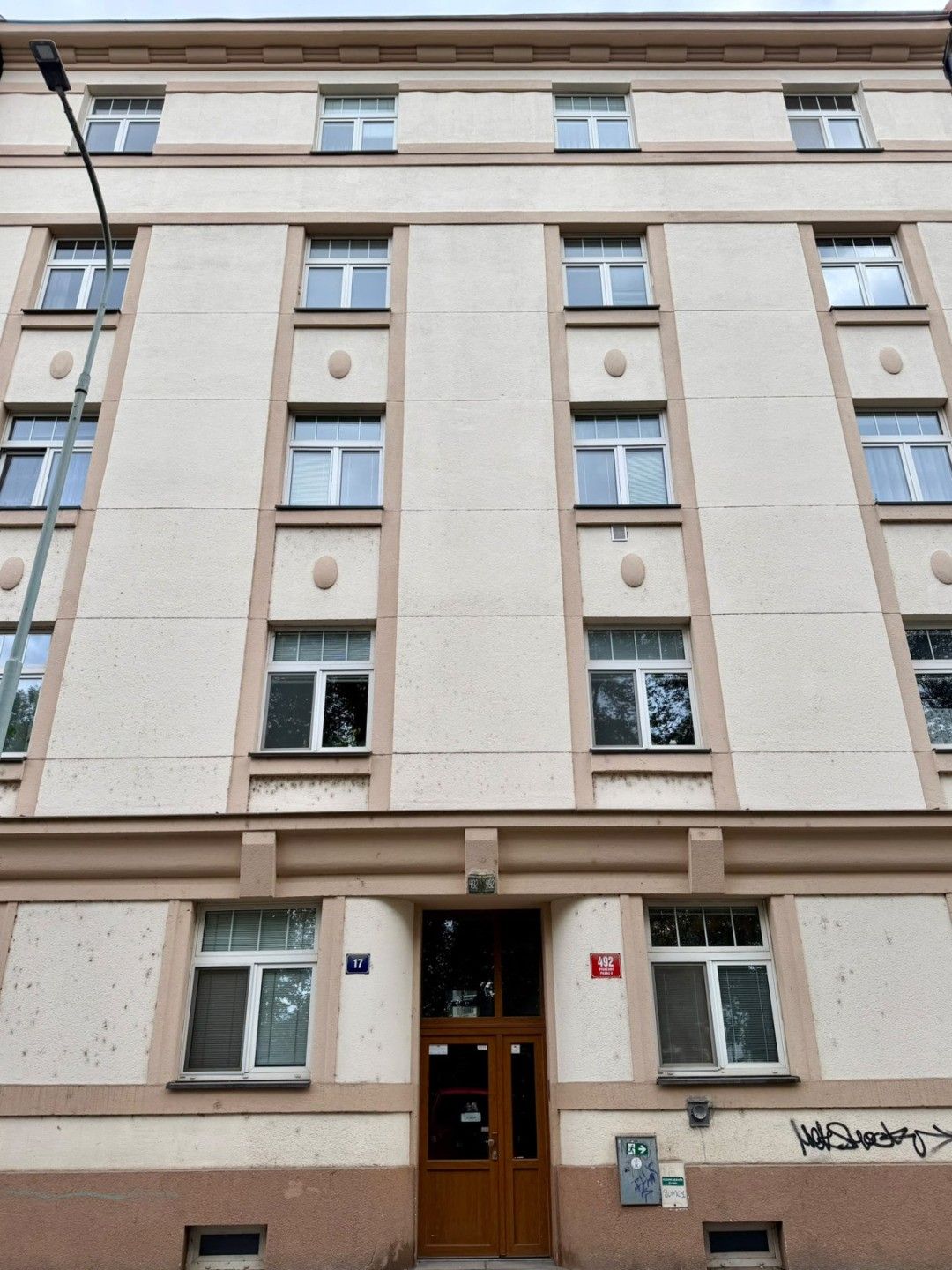 Byt 2+kk · 57 m² · Na břehu, Praha - 3