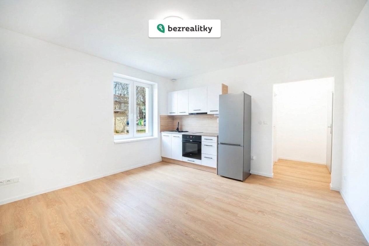 2+kk, Bílá 1972, Ostrava Mariánské Hory, 37 m² - 1