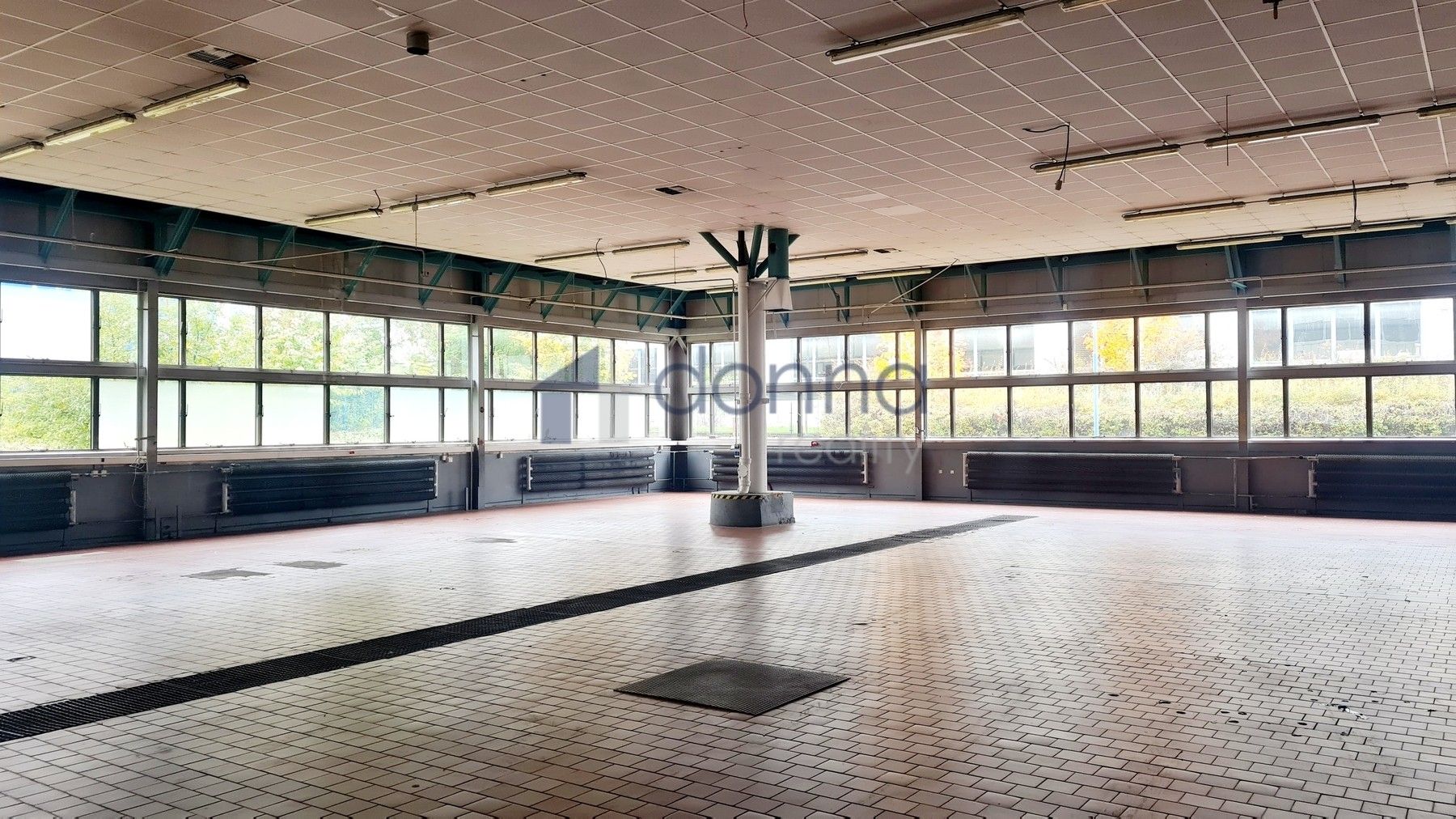 Obchodní prostory, Za Mototechnou, Praha, 1 m²