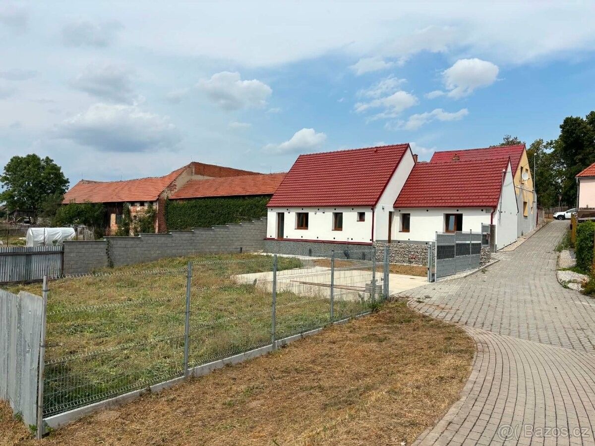 Rodinné domy, Osová Bítýška, 594 53 - 2