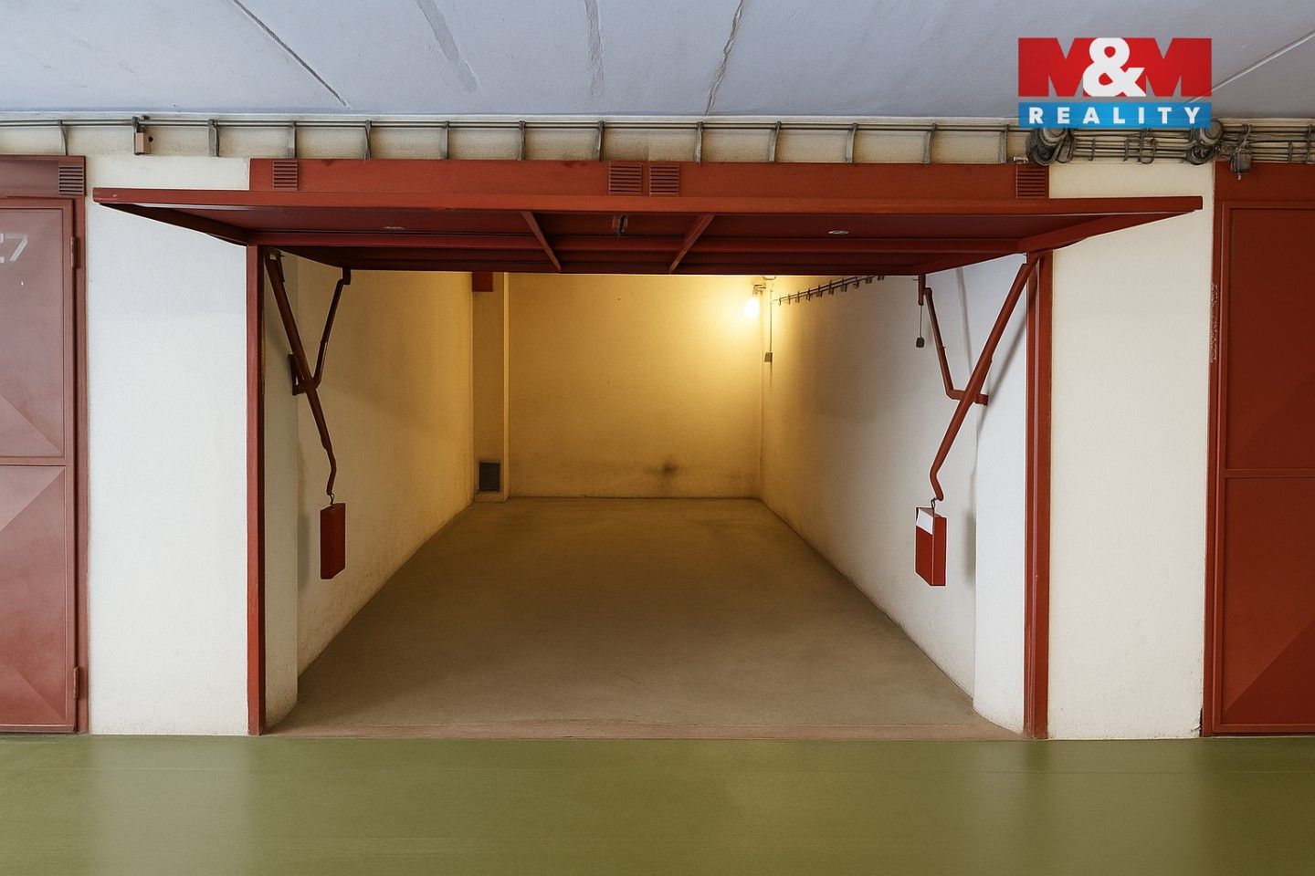 Pronájem garáž - Bellevue, Kladno, 16 m²