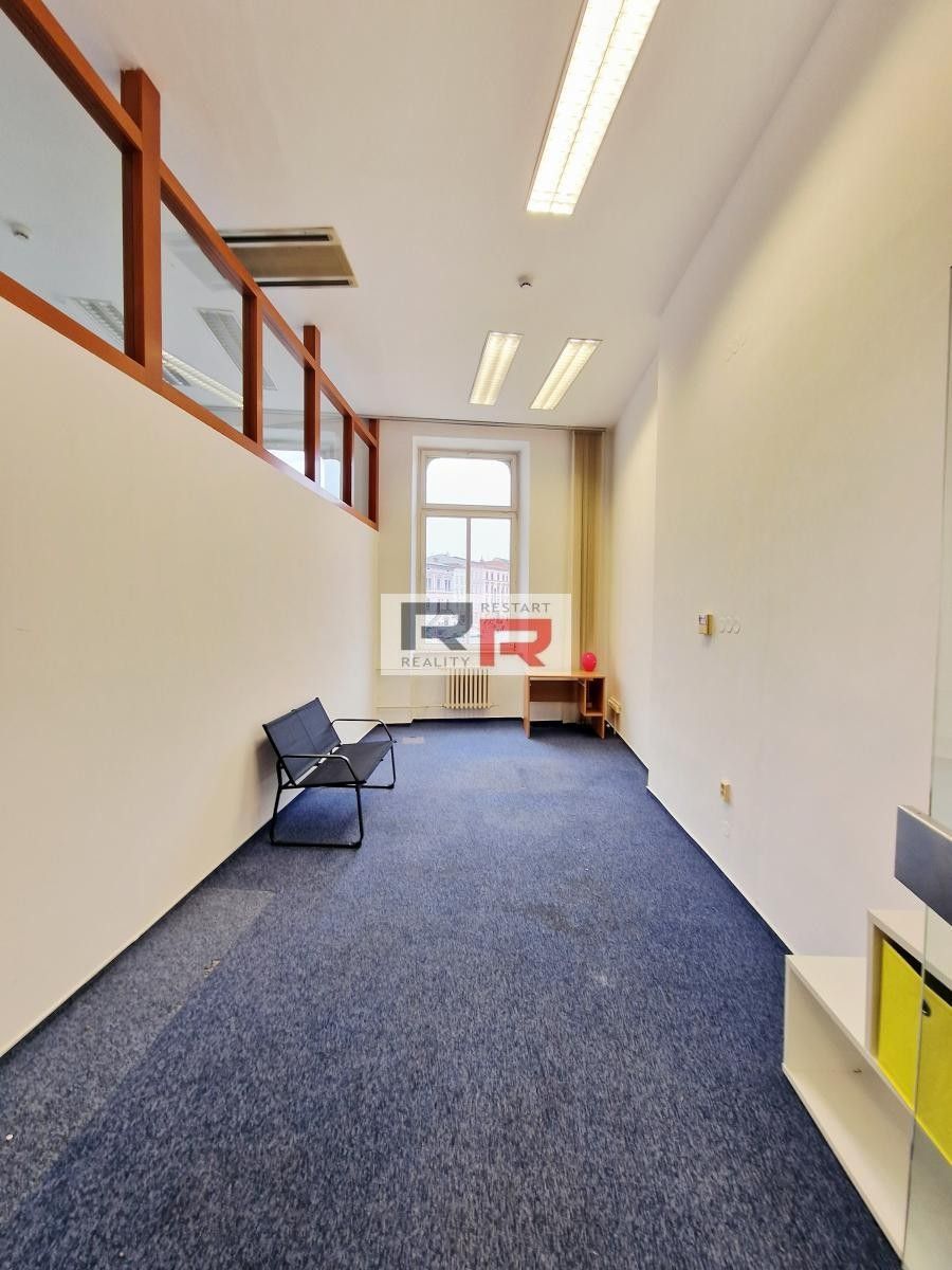 Pronájem kancelář - Dolní náměstí, Olomouc, 67 m² - 5
