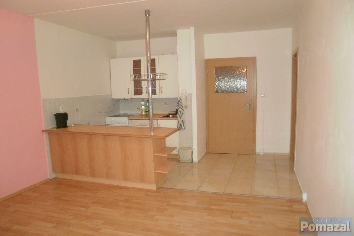 Pronájem byt 1+kk - Platónova, Praha, 32 m²