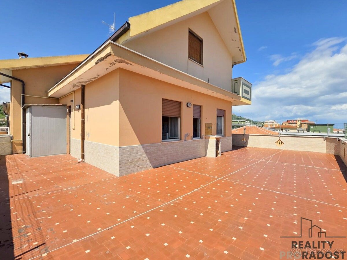 Byty, 987 66, Zahraničí