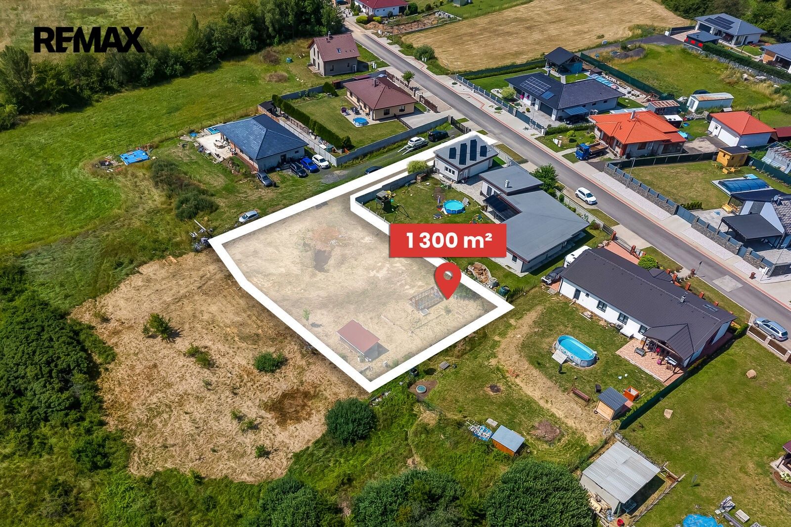 Pozemek pro bydlení, 1 300 m²