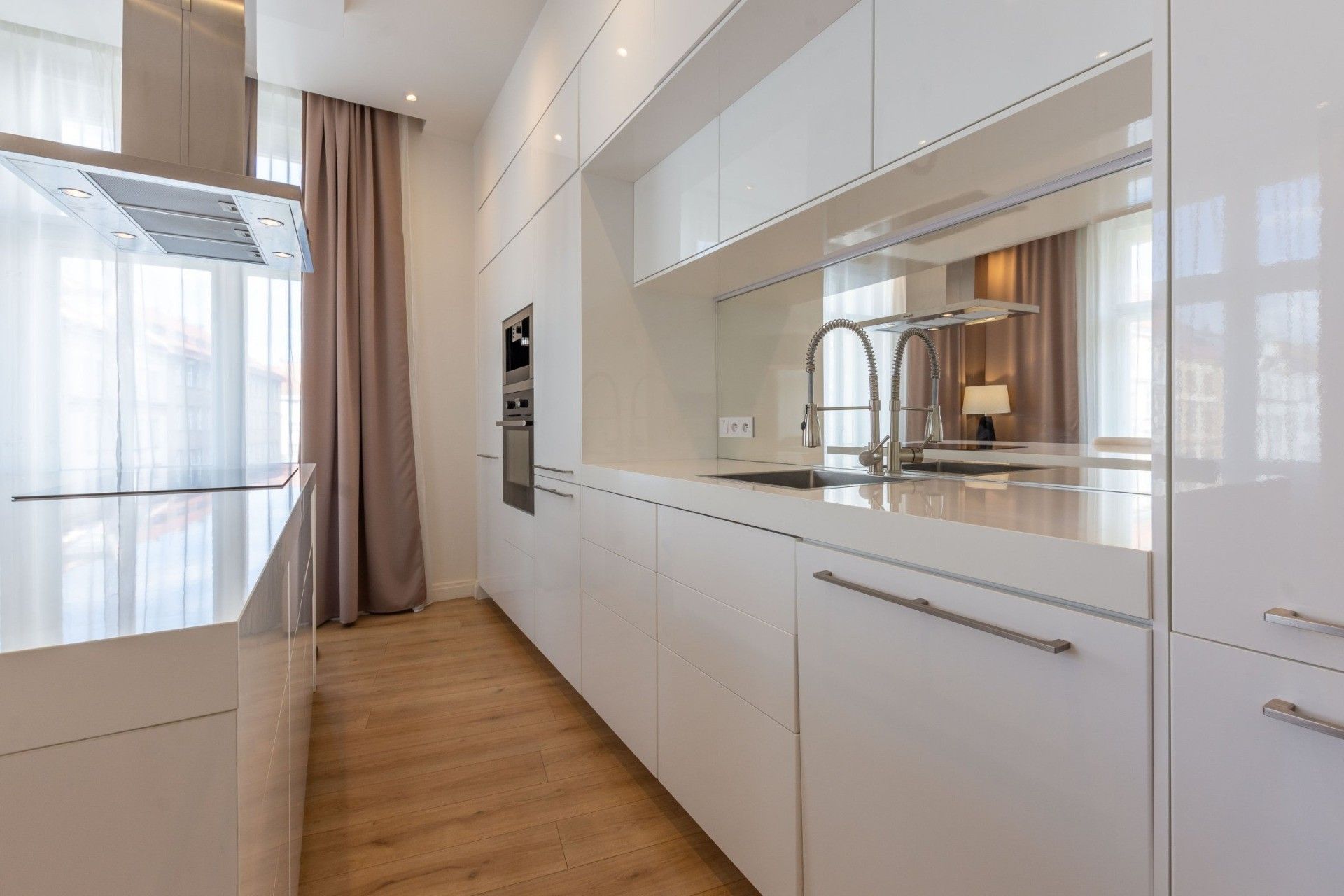 Pronájem byt 2+kk - Šimáčkova, Praha, 78 m²