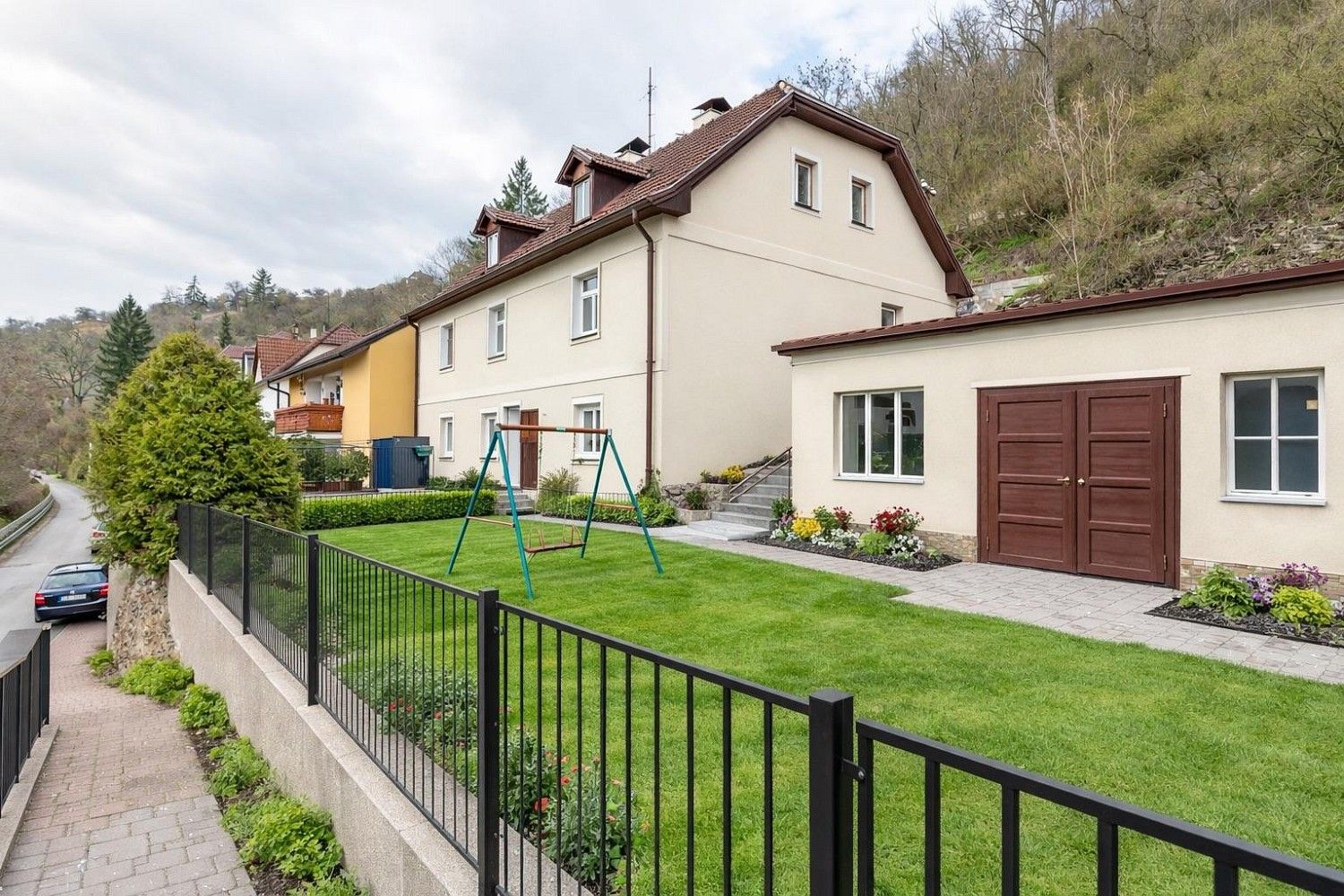 Rodinné domy, Praha - Lysolaje, okres Praha 6, Hlavní město Praha, 213 m² - 1