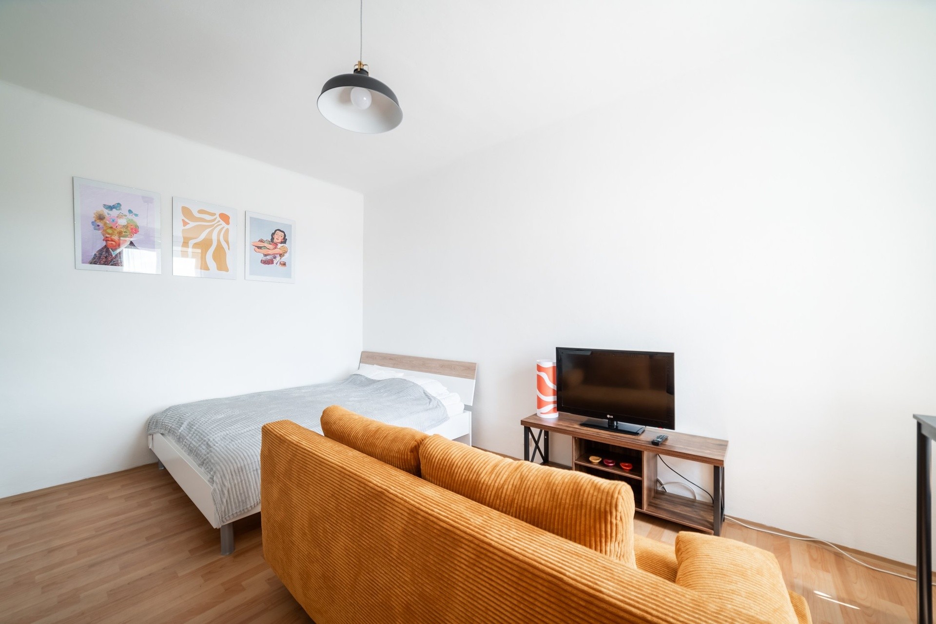 Prodej byt 1+kk - Tusarova, Praha, 24 m² - 2