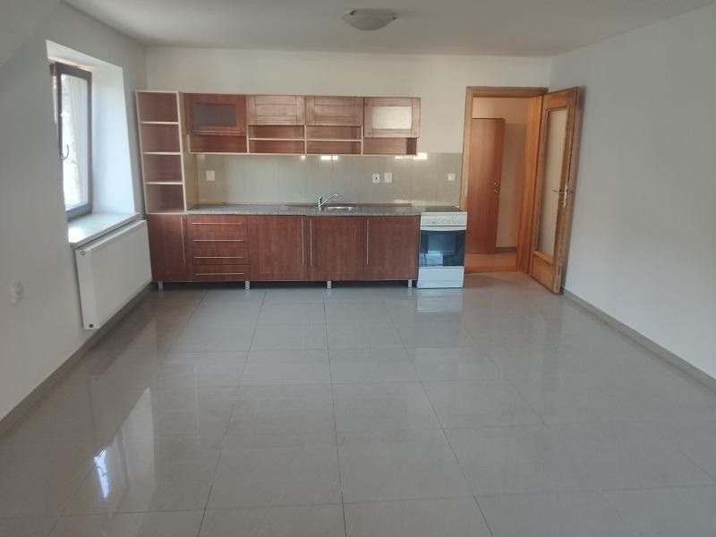 2+kk, Čechova, Šternberk, 75 m²