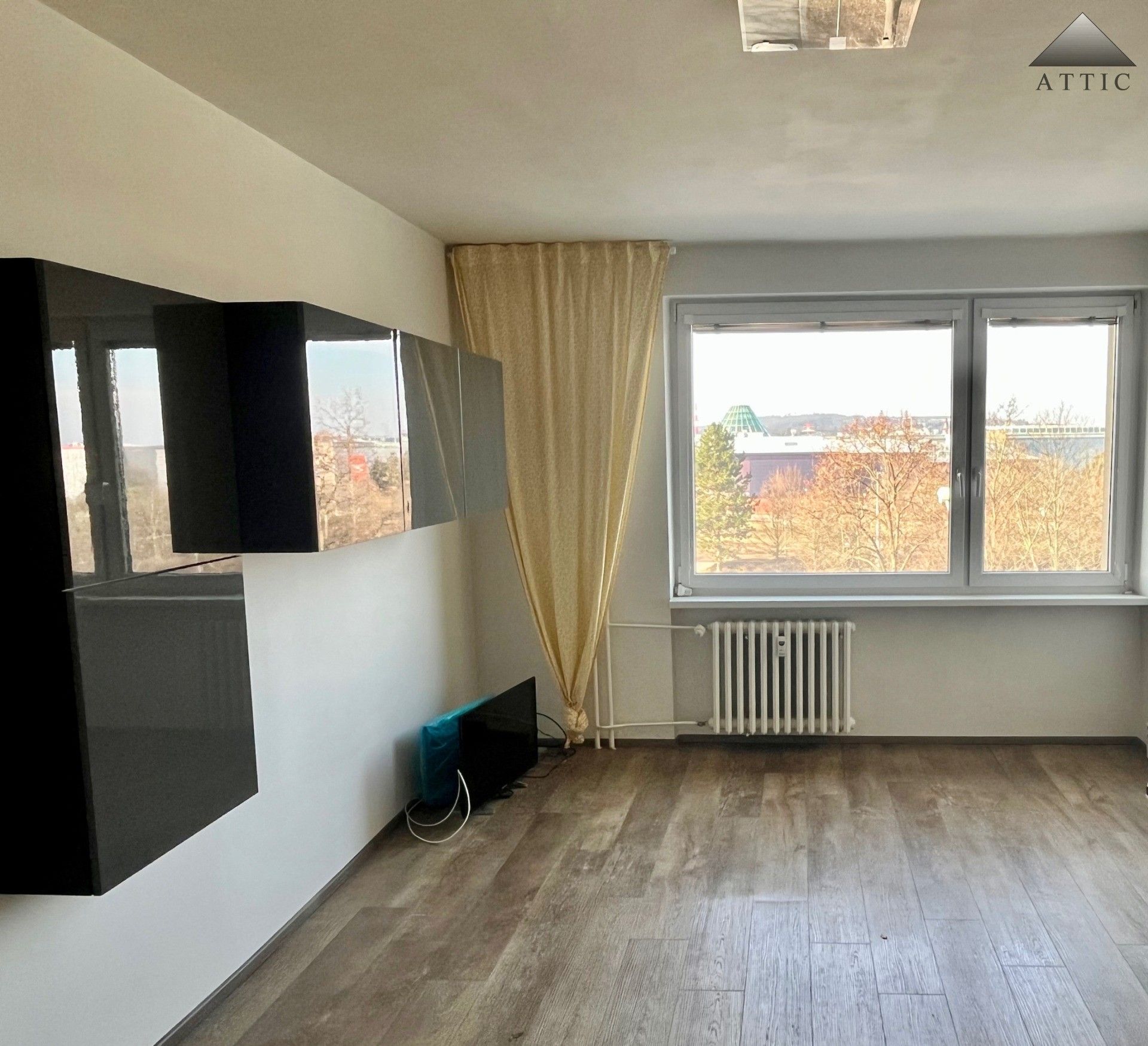 Prodej byt 2+1 - Tupolevova, Praha, 51 m²