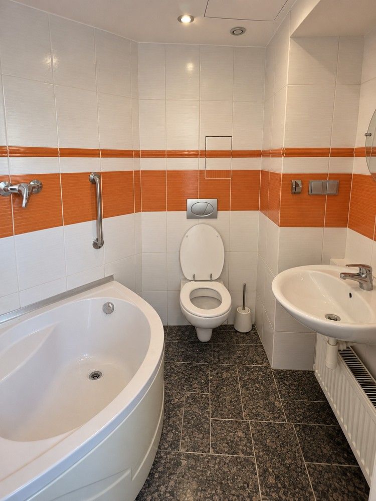 Komerční nemovitost · 76 m² · Radlická, Praha 5 - Smíchov - 4