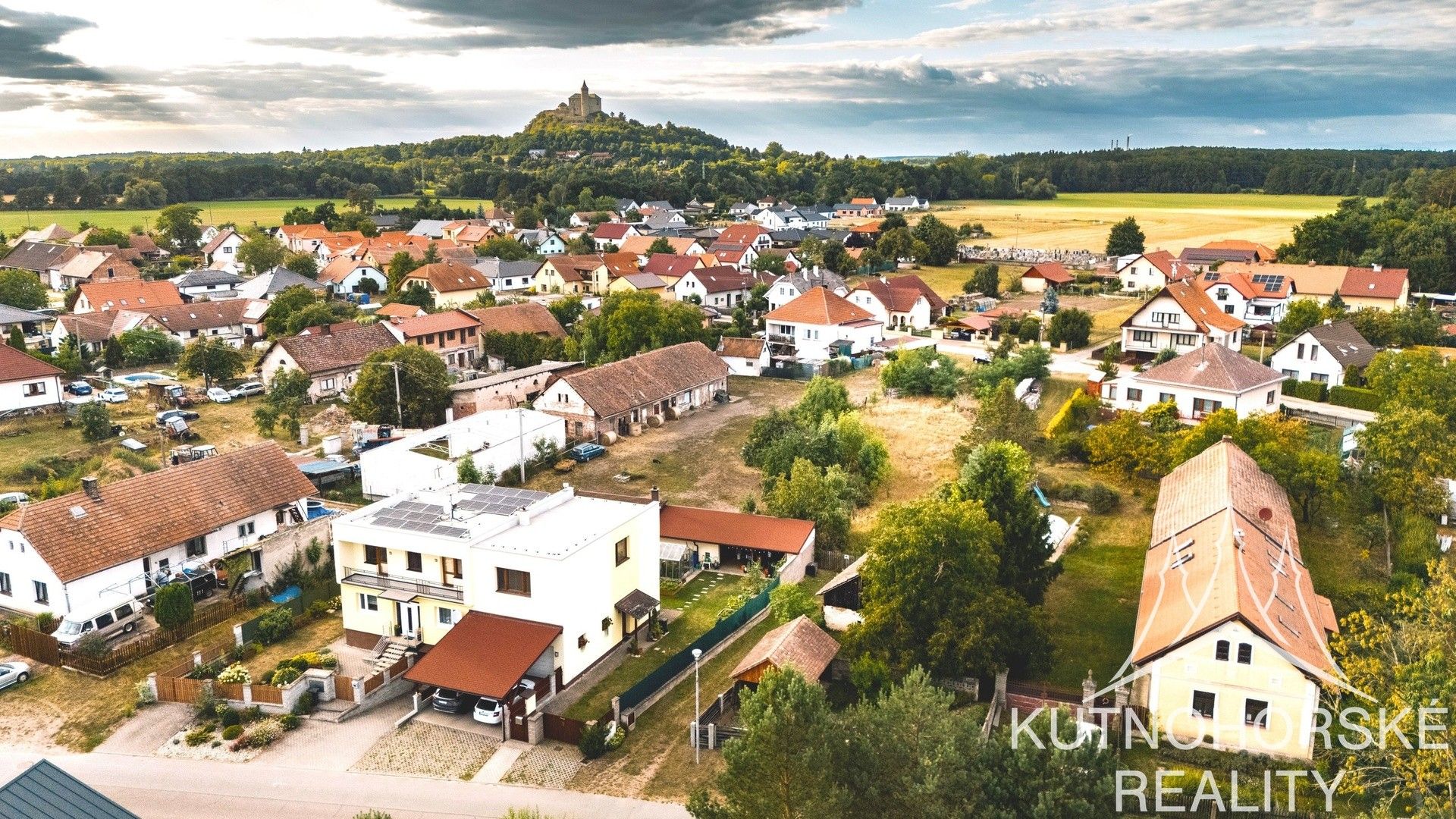 Pozemky pro bydlení, Kunětice, 932 m²