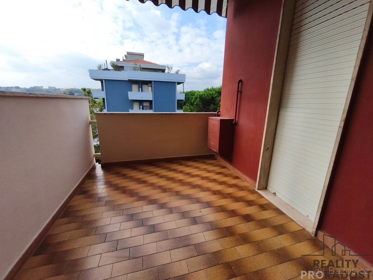 Prodej byt - 987 66, Zahraničí