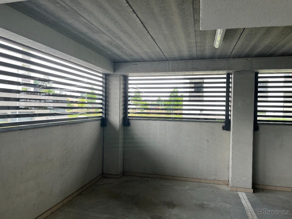 Garáže, Opava, 747 06 - 2