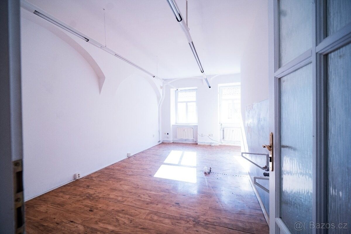 Obchodní prostory · Broumov, 550 01 - 4