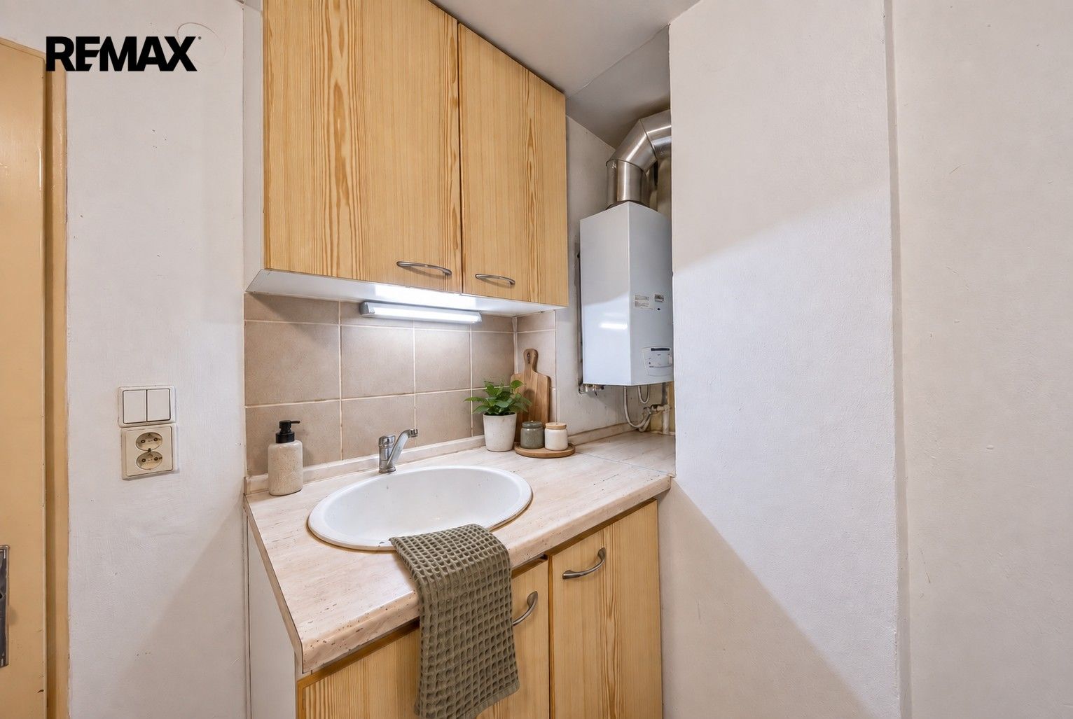 Byt 2+kk · 38 m² · Kaplická 553, Praha Podolí - 4