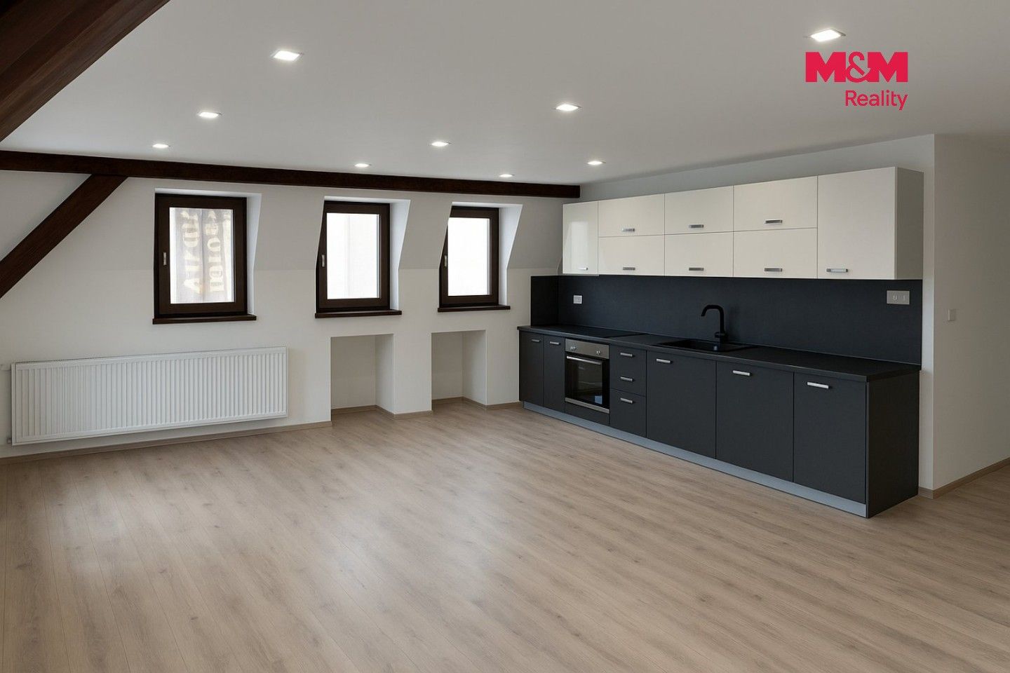 3+kk, náměstí Svobody, Šternberk, 75 m² - 2