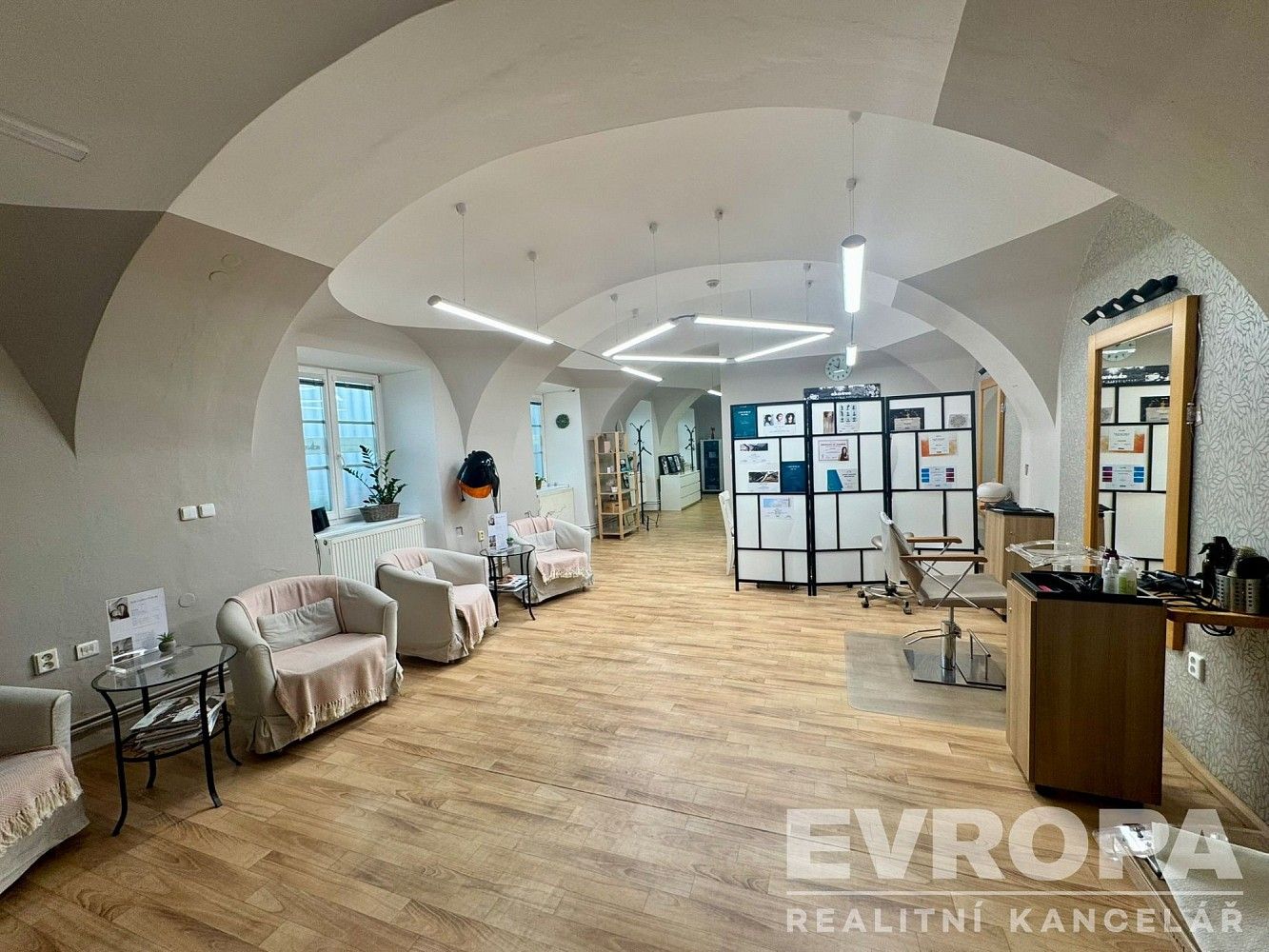 Obchodní prostory, Plzeň - Vnitřní Město, okres Plzeň-město, Plzeňský kraj, 155 m² - 2