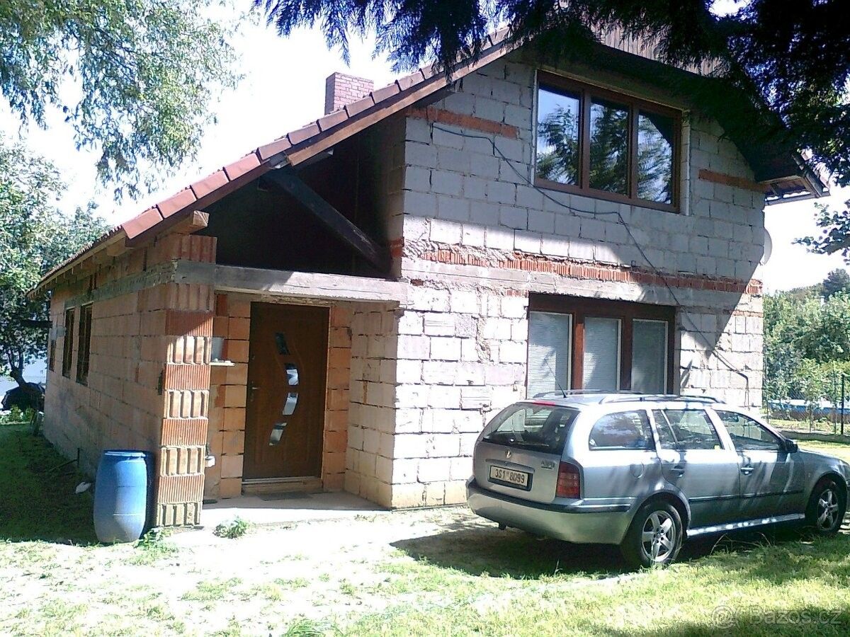 Prodej dům - Strančice, 251 63