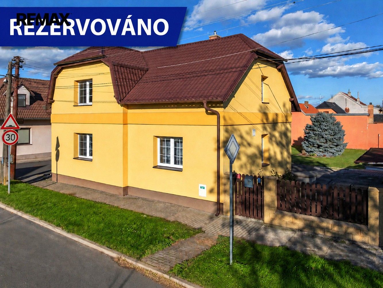 Prodej rodinný dům - Veleň, okres Praha-východ, Středočeský kraj, 139 m² - 1