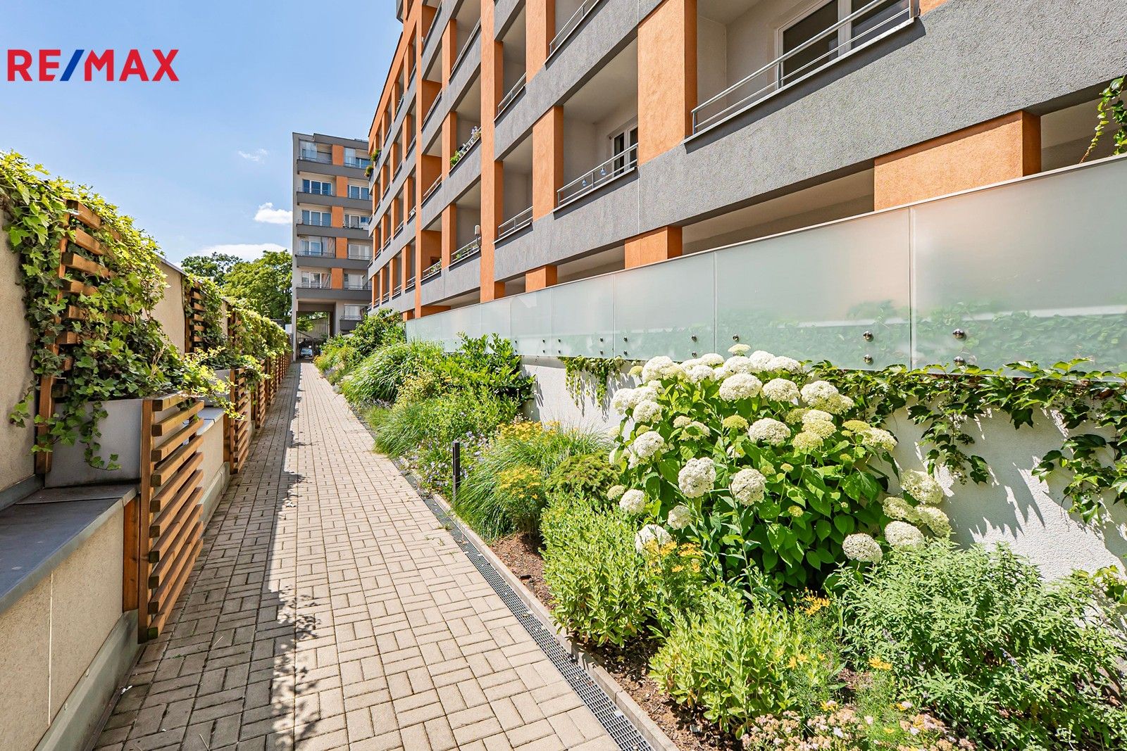 Prodej byt 2+kk - Petrohradská, Praha, 60 m²