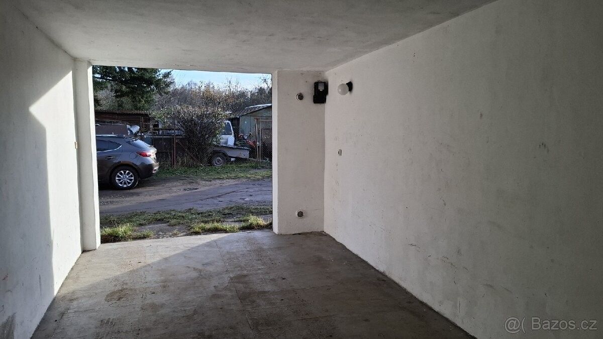 Pronájem garáž - Jindřichův Hradec, 377 01