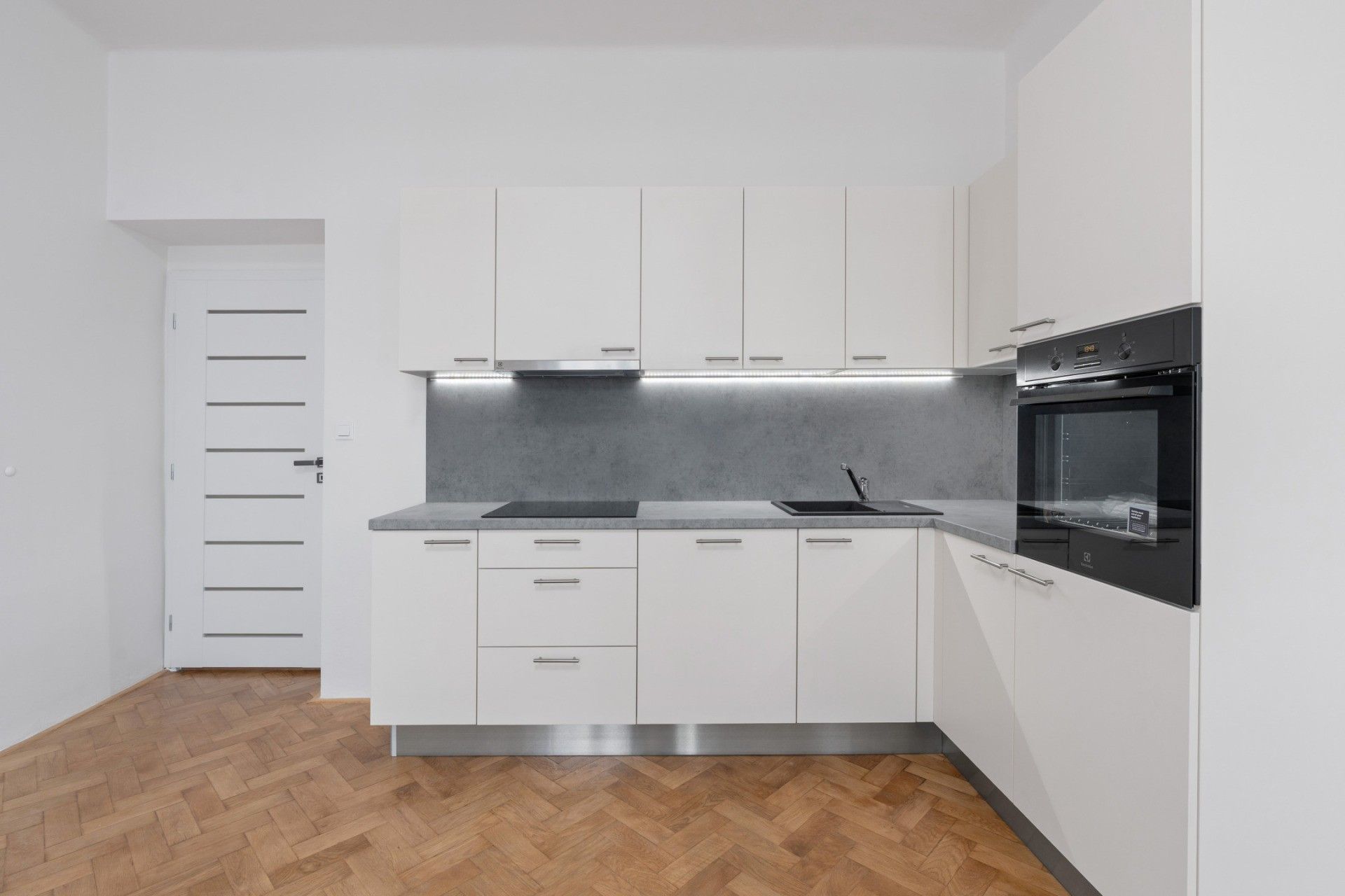 2+kk, Na Pankráci, Praha, 46 m²