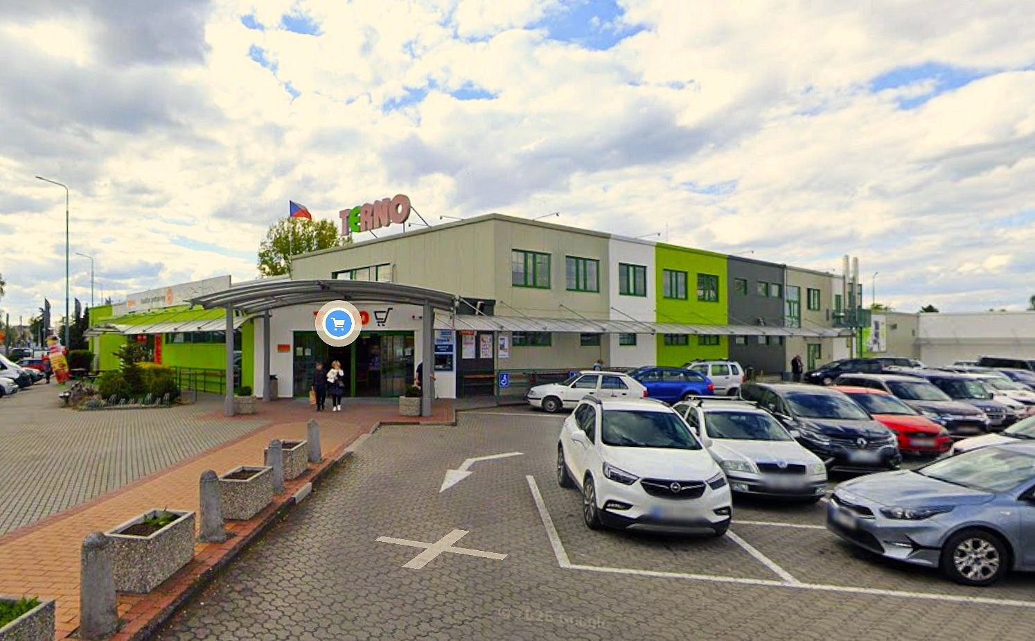 Obchodní prostory · 154 m² · Hradec Králové - Svinary, Královéhradecký kraj - 1