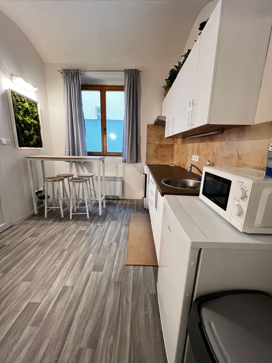 Byt 2+kk · 35 m² · Plzeňská, Praha - Smíchov - 3