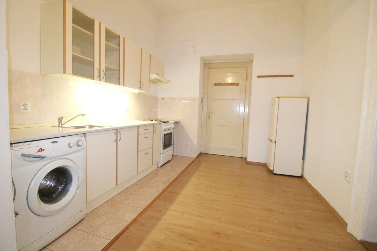 1+1, Mánesova, Praha, 40 m² - 1
