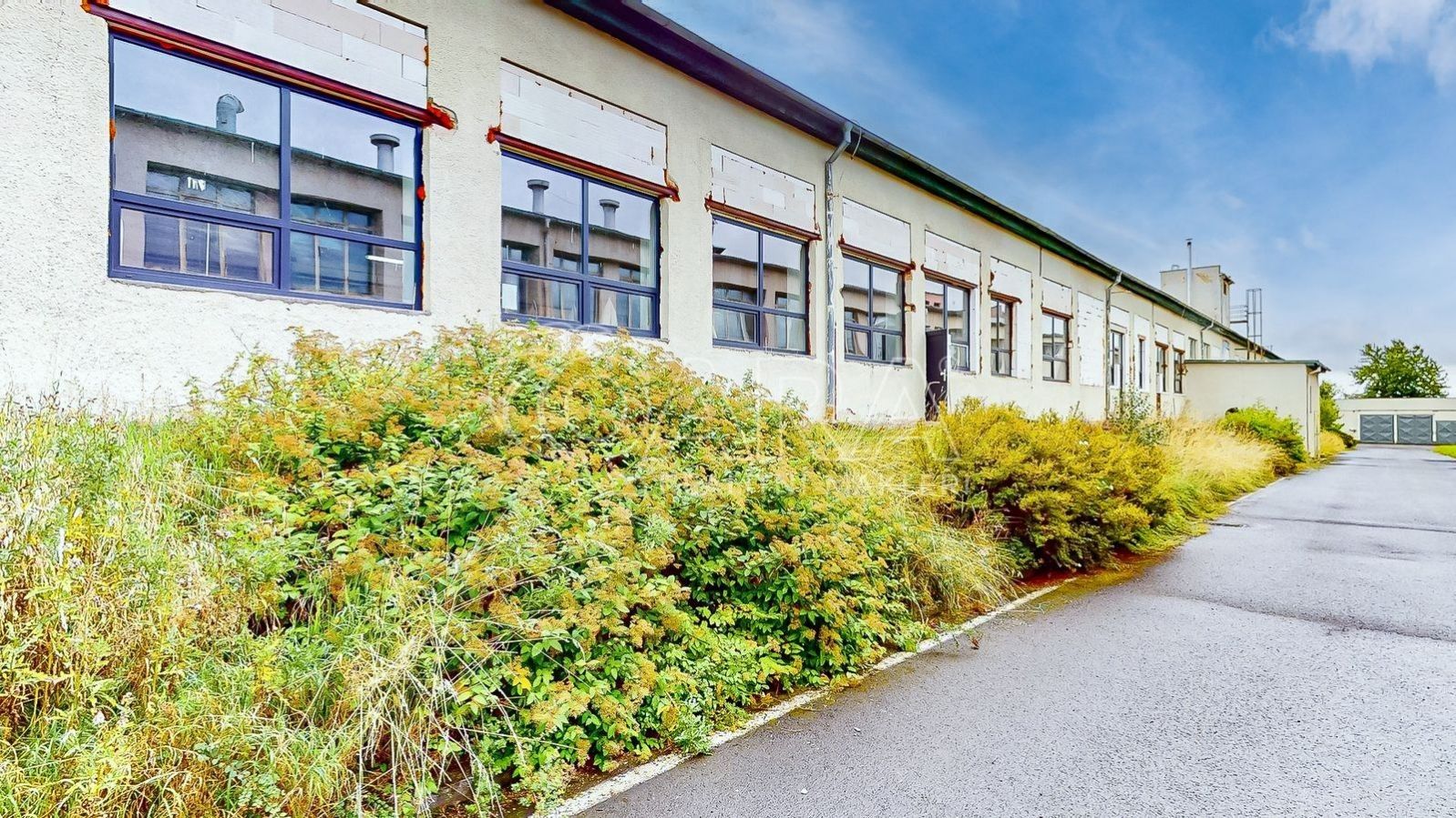 Sklad · 1 700 m² · Luby - 3