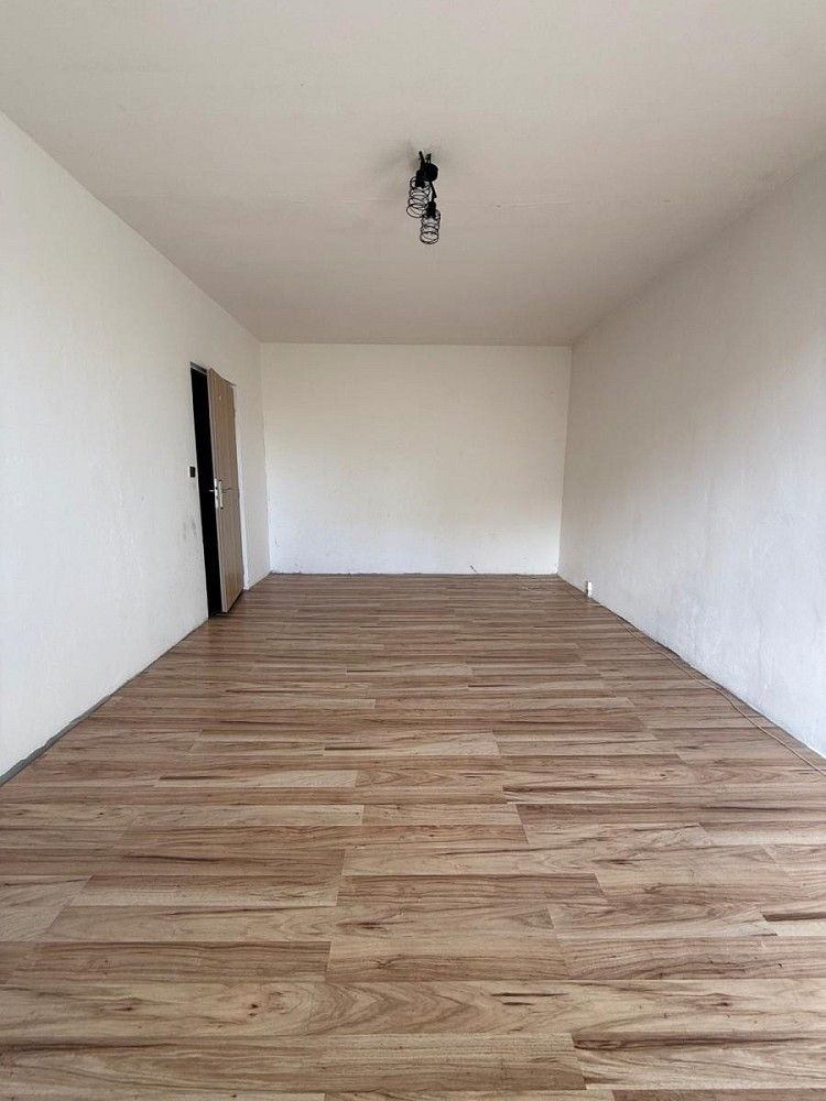 Byt 2+1 · 62 m² · Holešická, Chomutov - 3