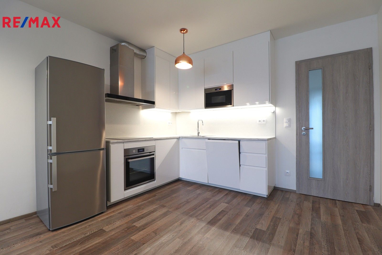 Pronájem byt 3+kk - Moravcových, Praha, 74 m²