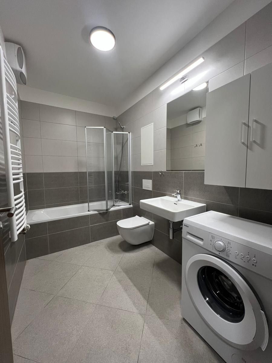 Pronájem byt 1+kk - Dolní Měcholupy, Praha, 42 m²