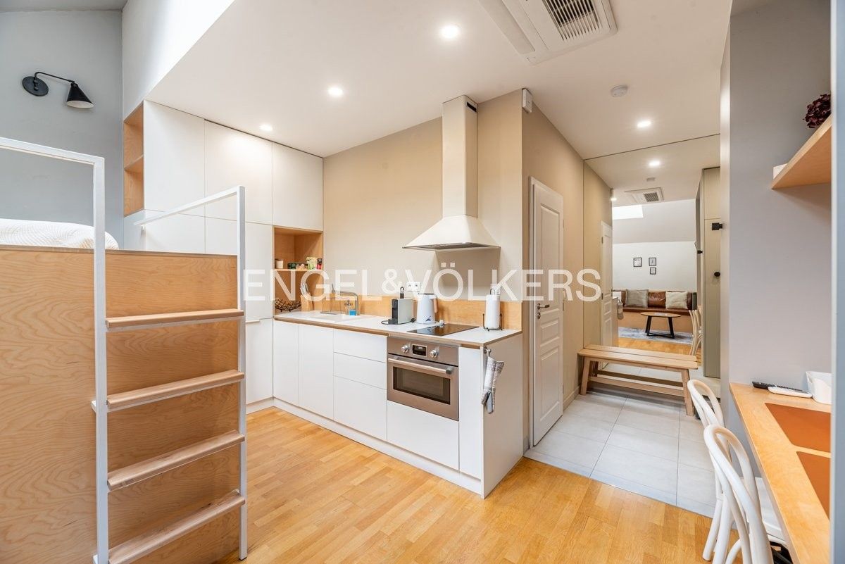 1+kk, Štěpánská, Praha, 27 m²