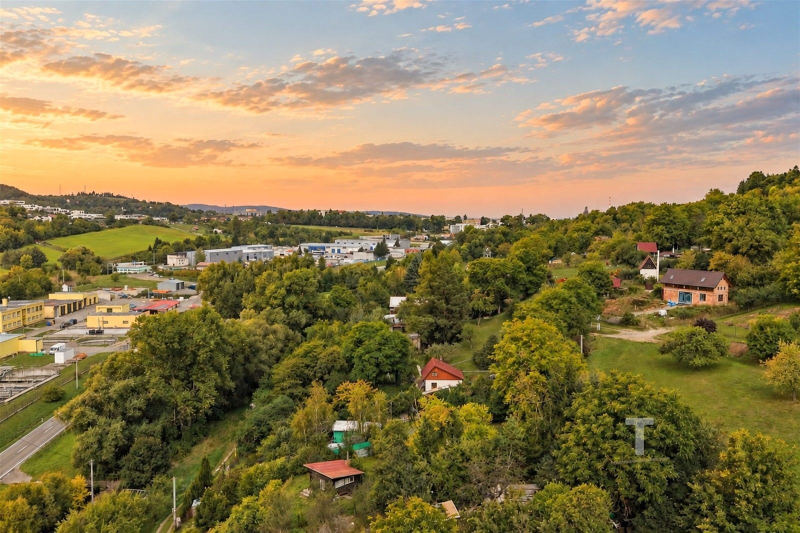 Pozemek pro bydlení, 858 m²