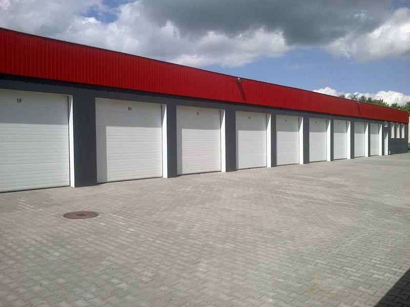 Garáže, Milovice nad Labem, 289 24, 25 m²